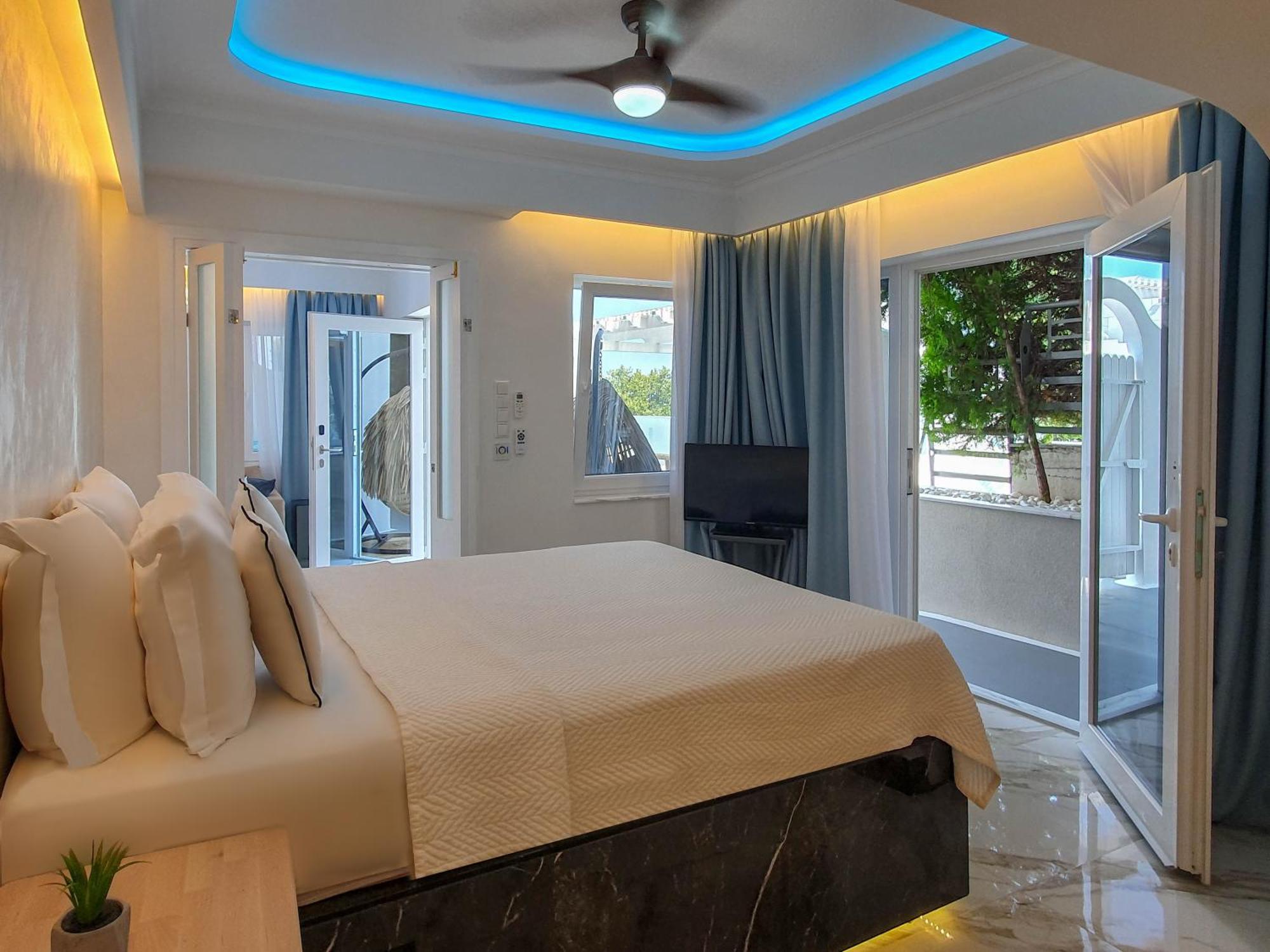 Panorama Suites & Spa - Adults Only Stómion الغرفة الصورة