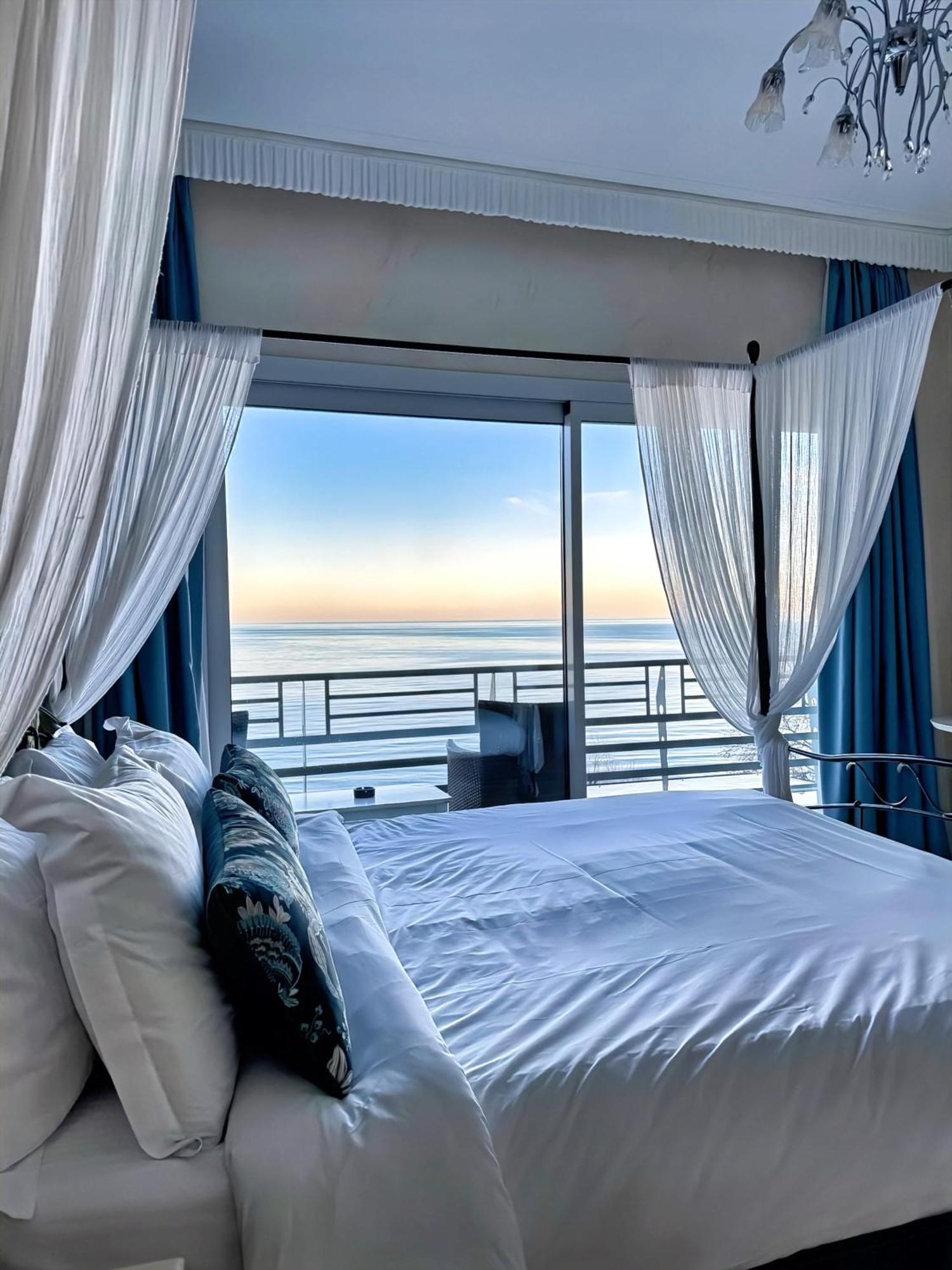 Panorama Suites & Spa - Adults Only Stómion الغرفة الصورة