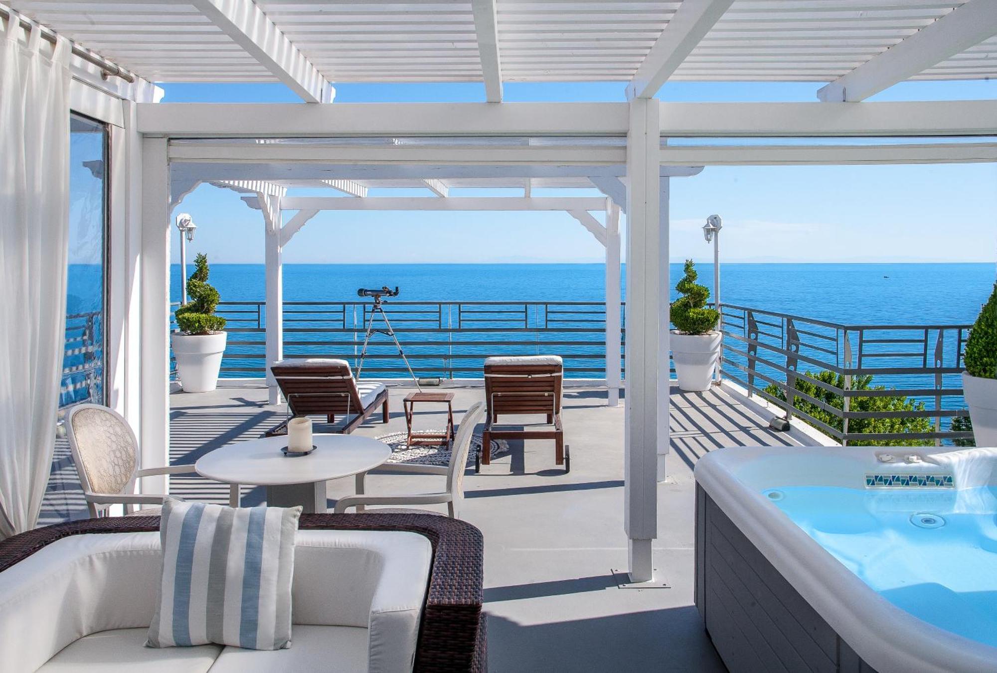 Panorama Suites & Spa - Adults Only Stómion الغرفة الصورة