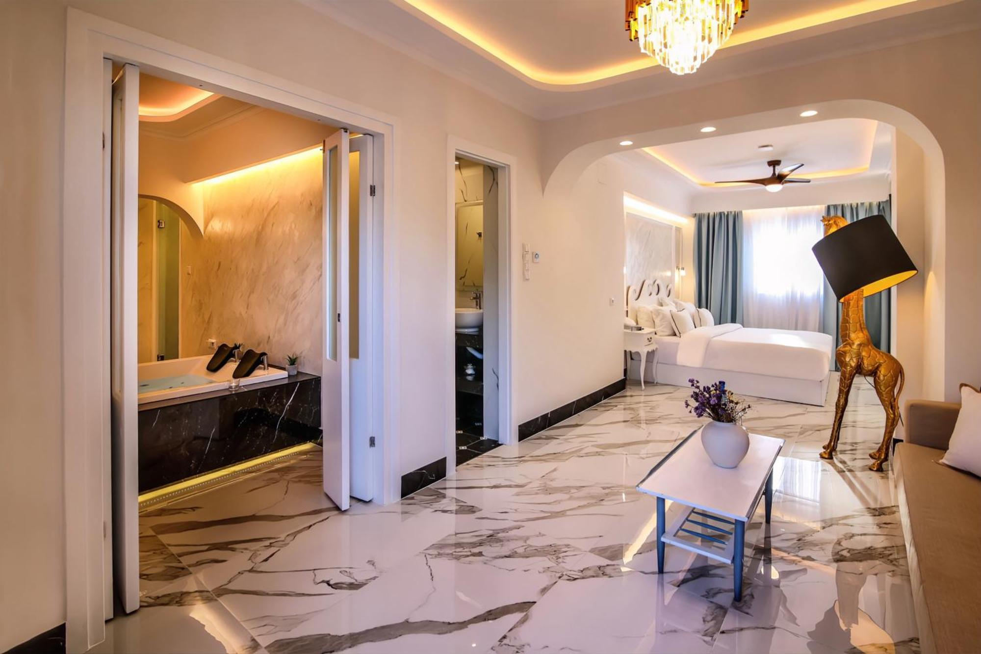 Panorama Suites & Spa - Adults Only Stómion الغرفة الصورة