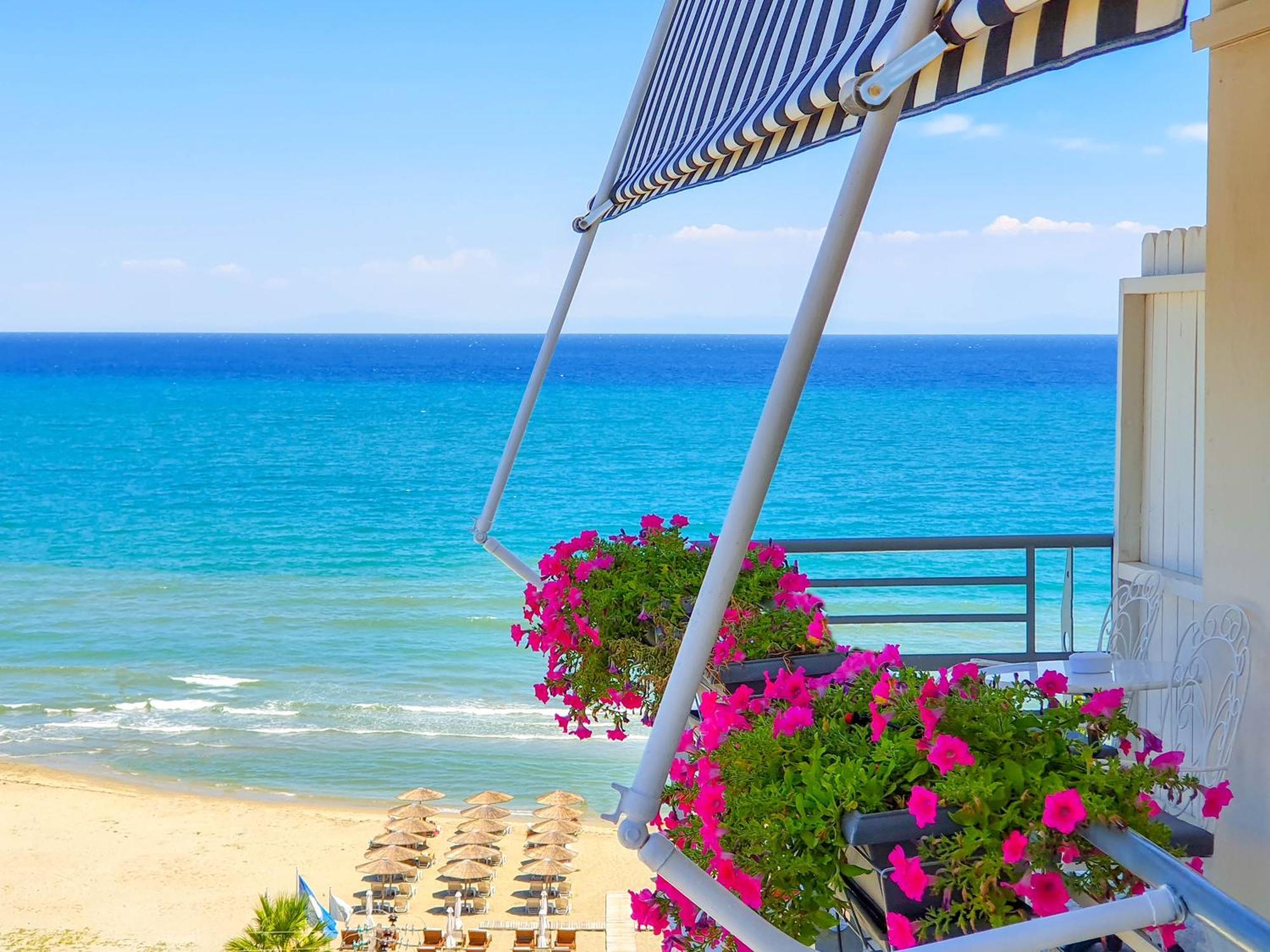 Panorama Suites & Spa - Adults Only Stómion الغرفة الصورة