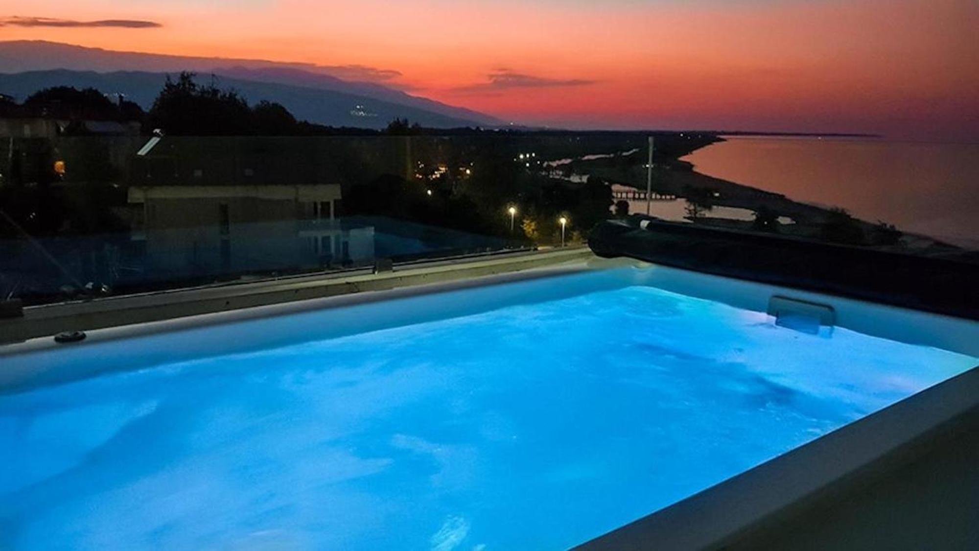 Panorama Suites & Spa - Adults Only Stómion الغرفة الصورة